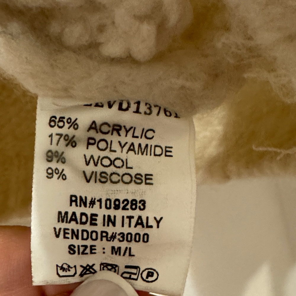 Von Dutch Cream and Brown Bear Crewneck Sweater - Picture 4 of 10